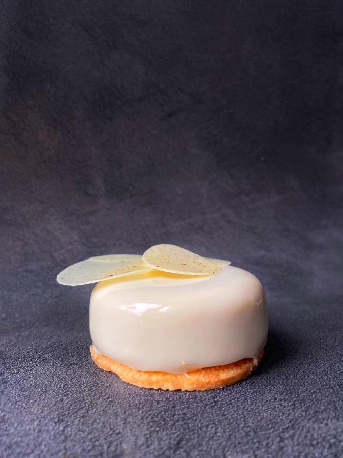 Platinum Palace Boutique Hotel & Spa Wroclaw Luaran gambar A lemon tart