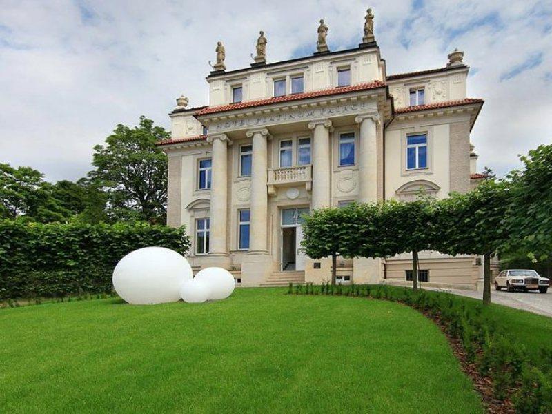 Platinum Palace Boutique Hotel & Spa Wroclaw Luaran gambar The National Museum of the United States Army