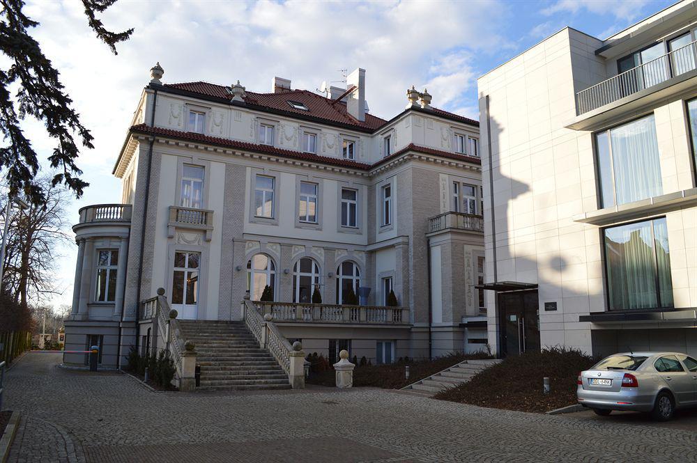 Platinum Palace Boutique Hotel & Spa Wroclaw Luaran gambar The former residence of the German ambassador in Warsaw, now the seat of the Polish Academy of Sciences